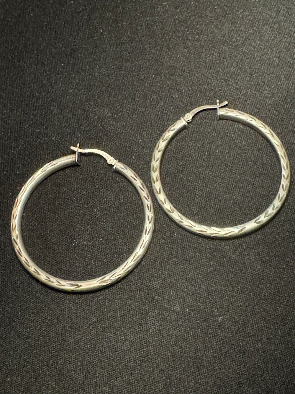 Vintage 925 Hanin Hammered Cross Hatch Round Hook Earrings
